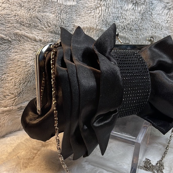 Cute cocktail back crossbody bag - Picture 3 of 12